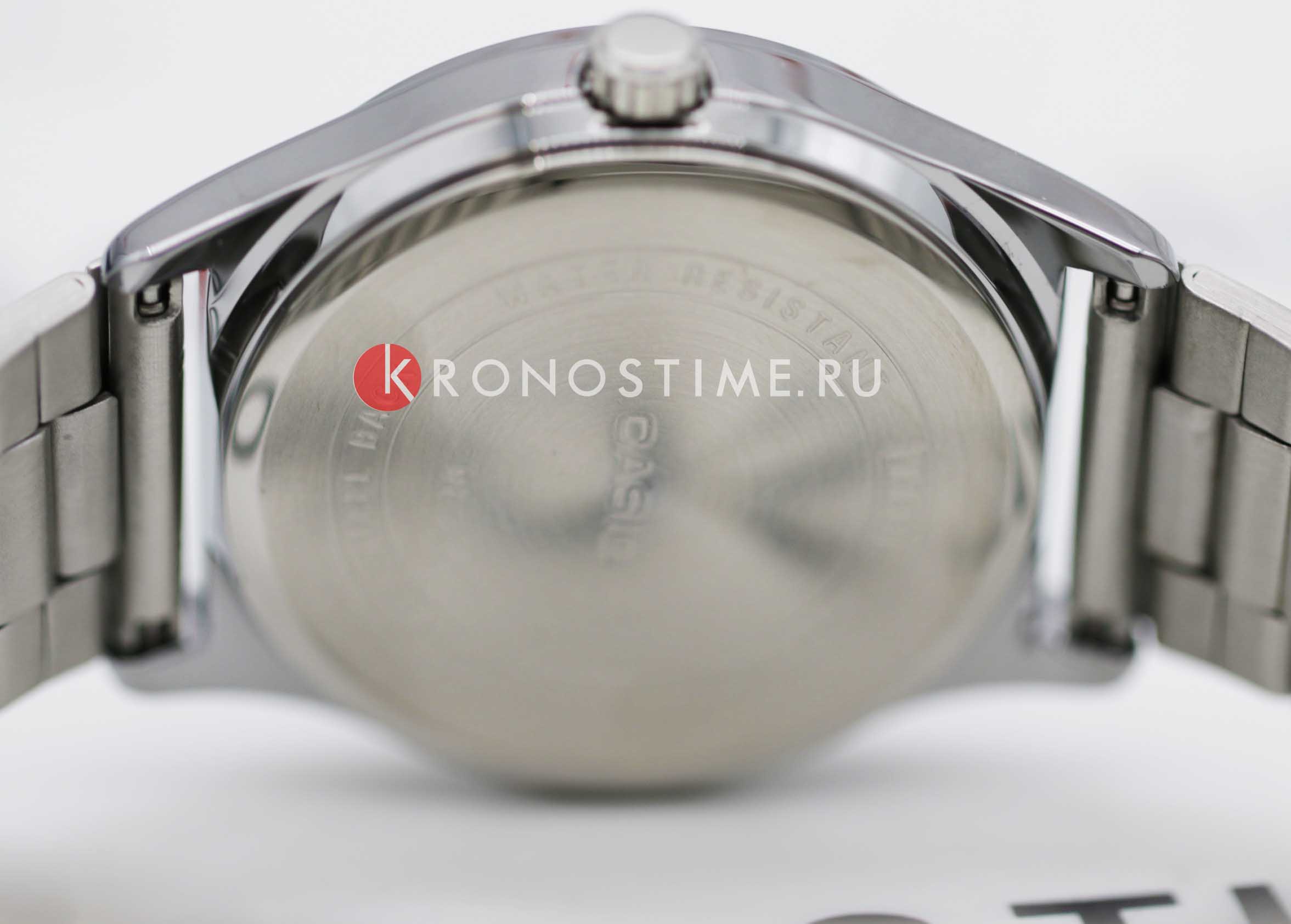 Casio MTP-V006D-2B мужские часы застежка крупным планом